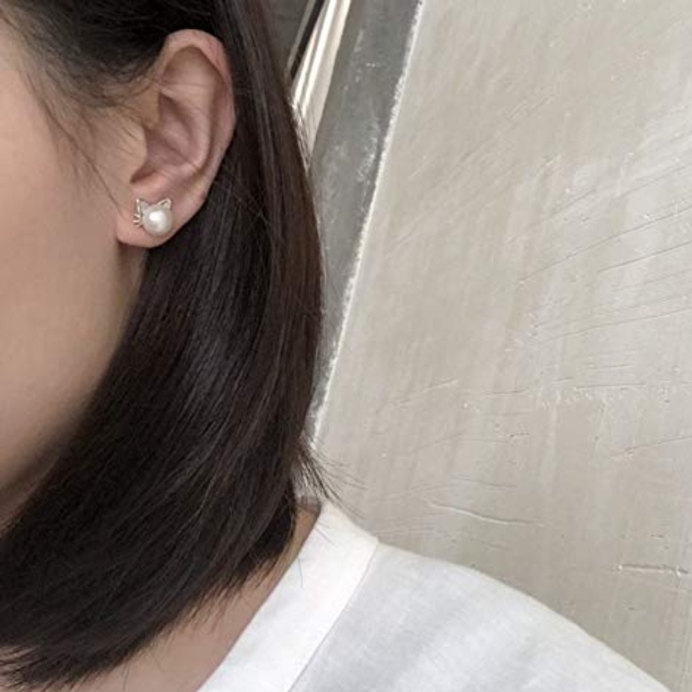 Cat Pearl Earrings Stud - Picture 4 of 4